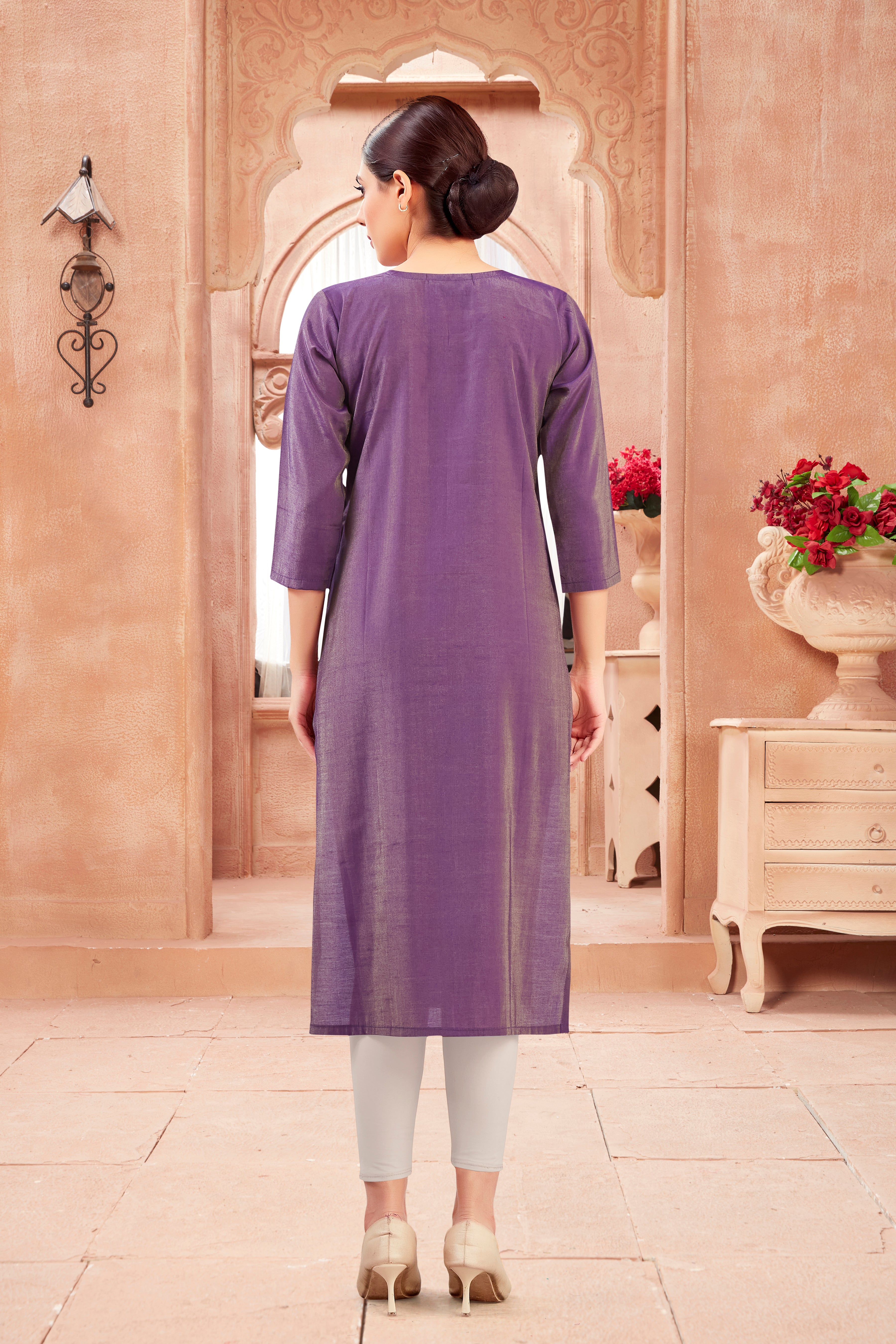 Aruna Kurti