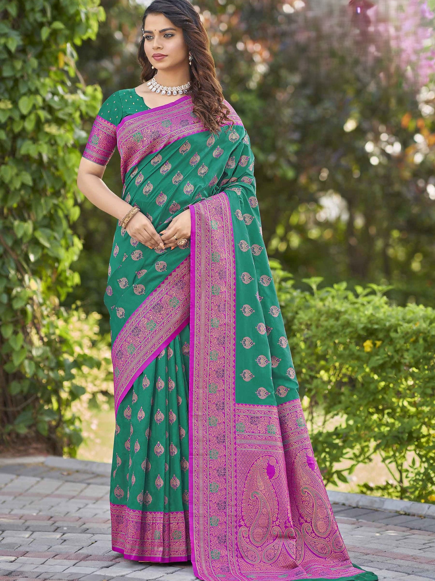 Stuti Saree