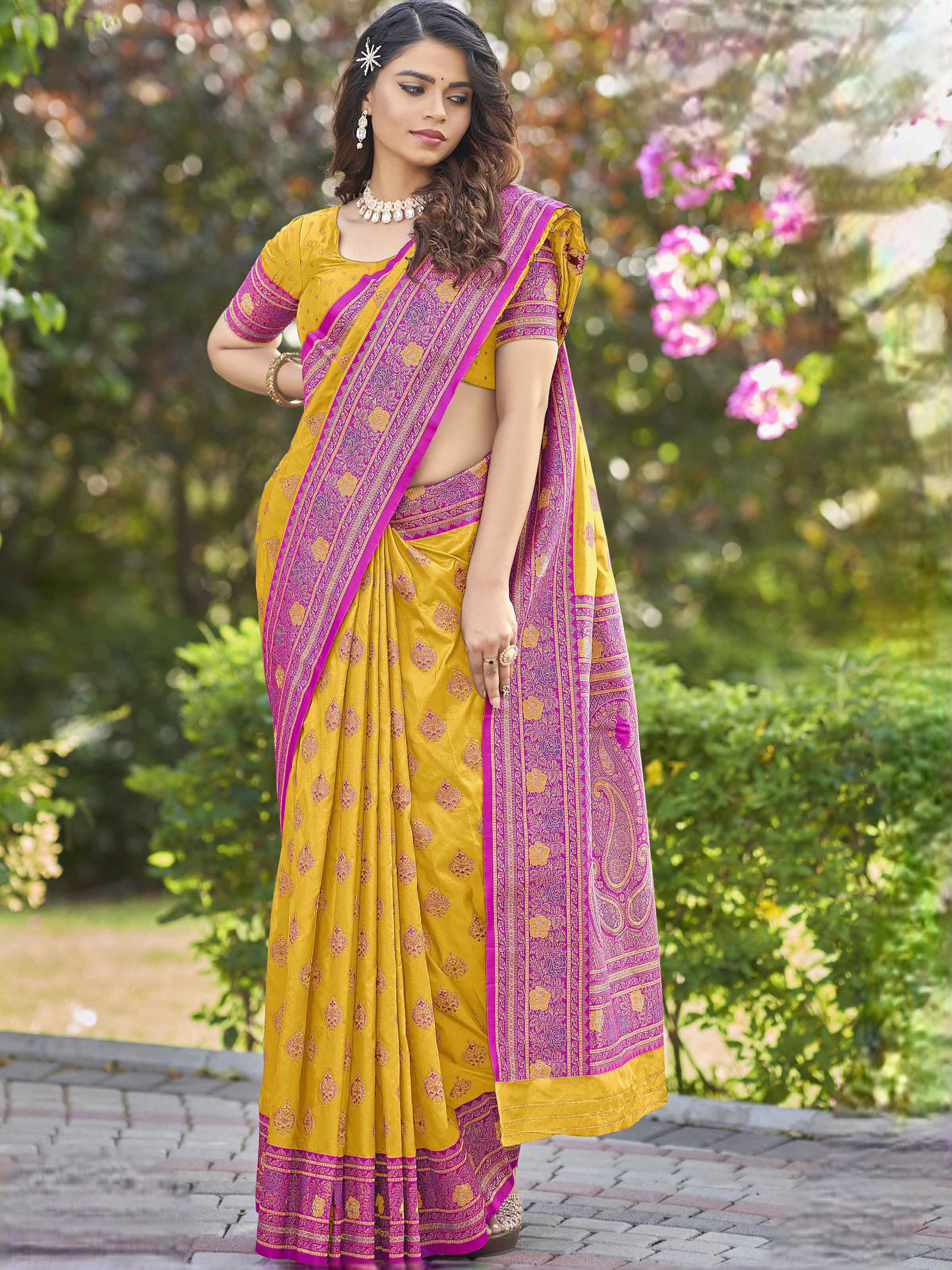 Stuti Saree