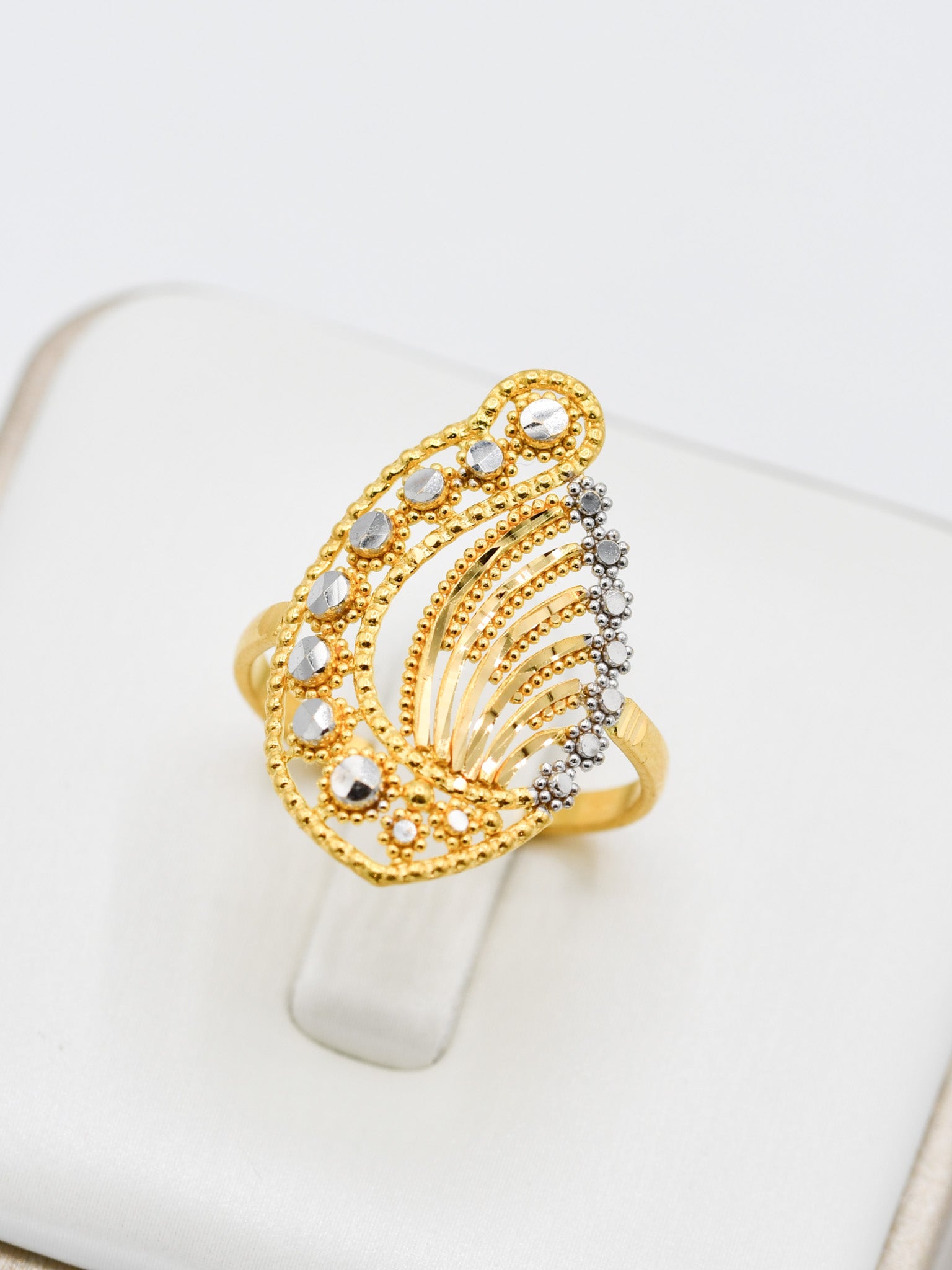 22ct Gold Two Tone Ladies Ring