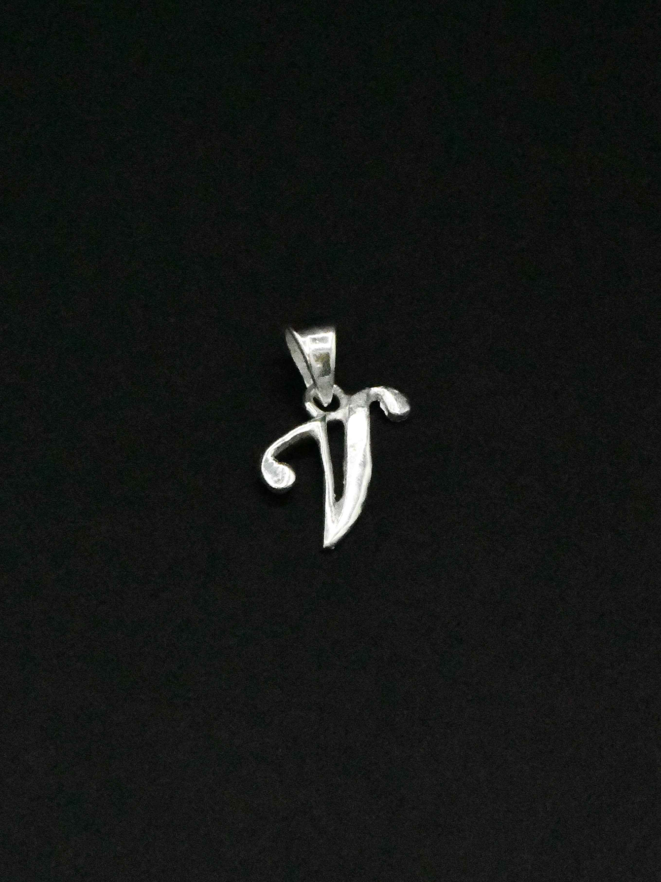 Silver &quot;V&quot; Pendant