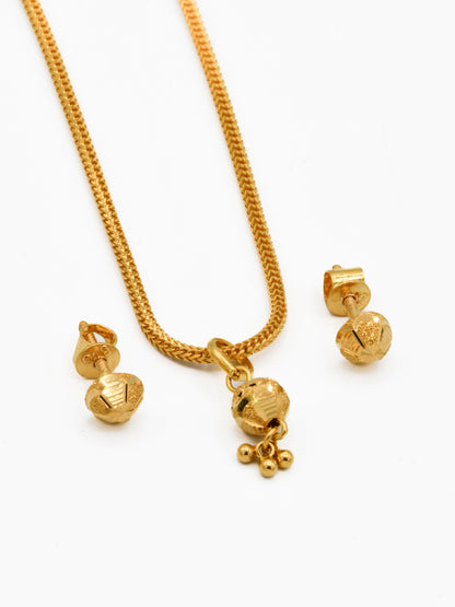 22ct Gold Ball Pendant Set