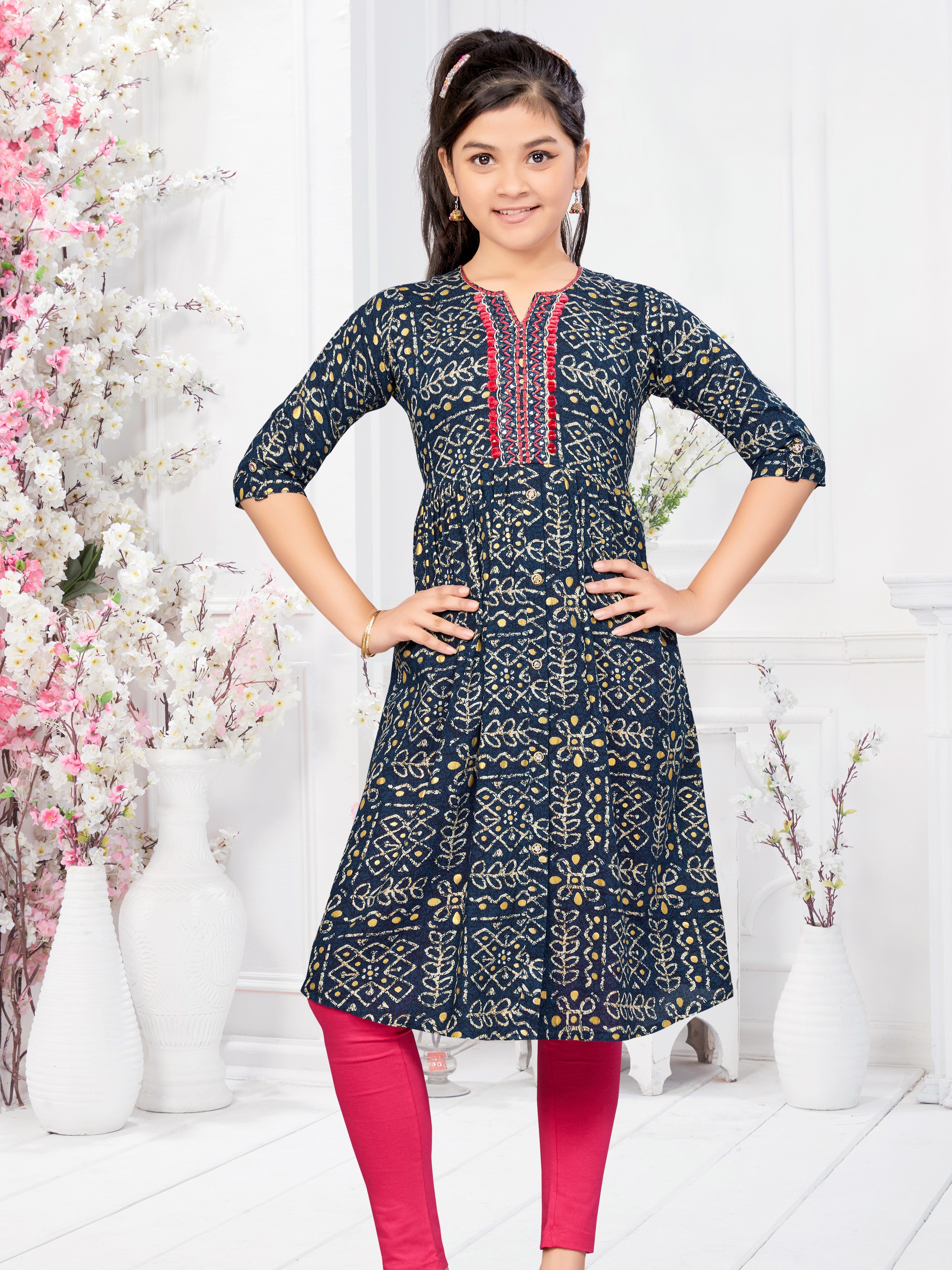 Niva Kurti