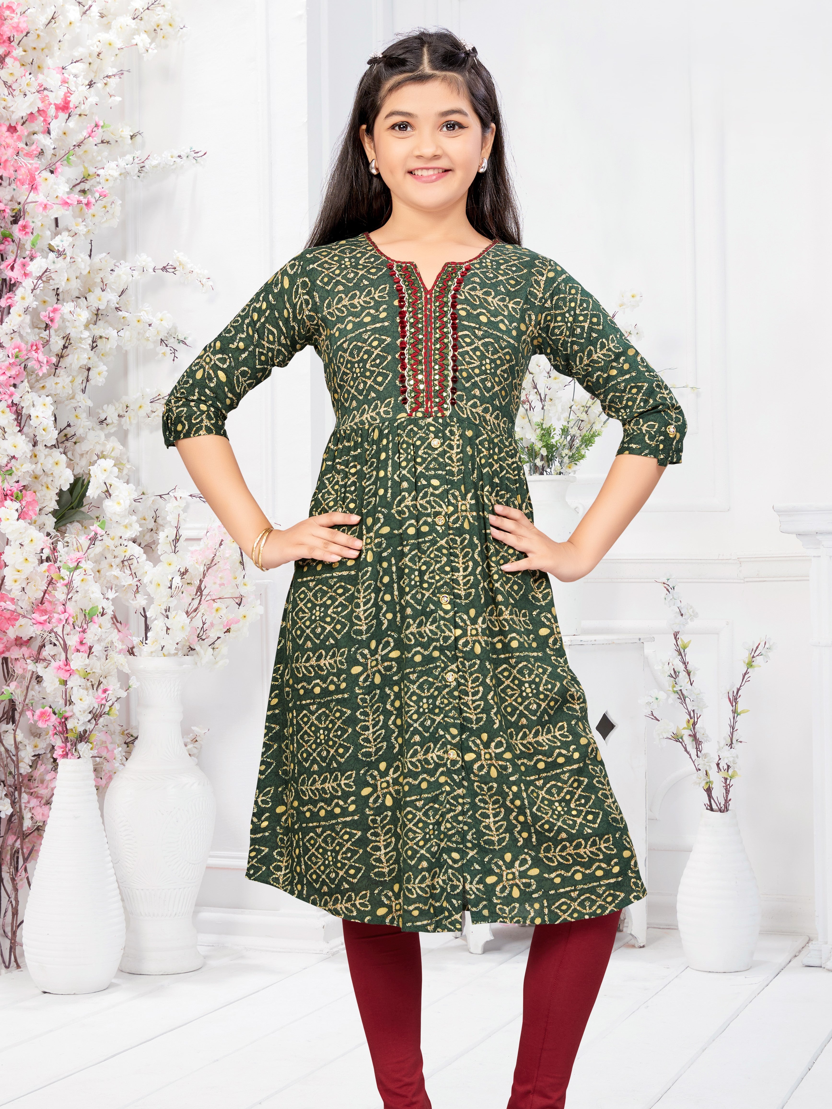 Niva Kurti