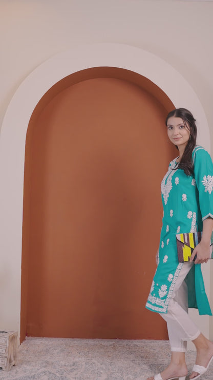 Riya Kurti