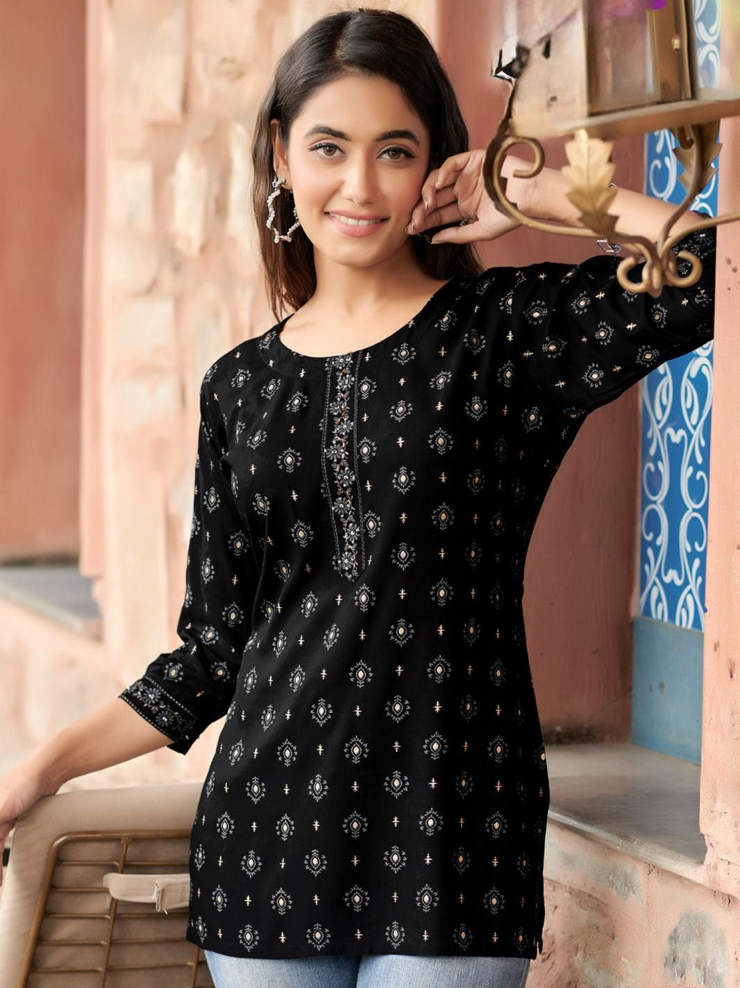 Darshi Short Kurti