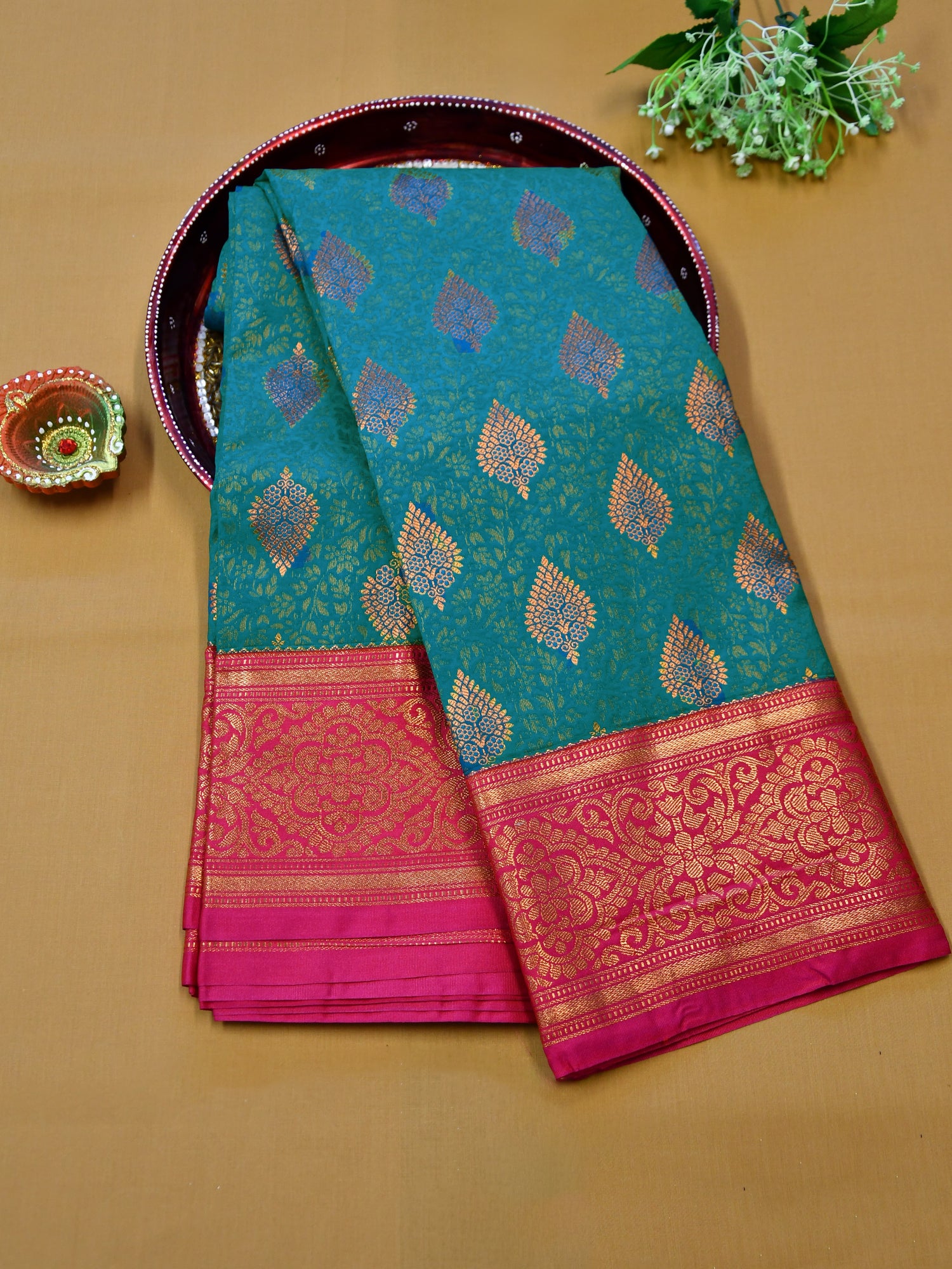 Mahi Saree